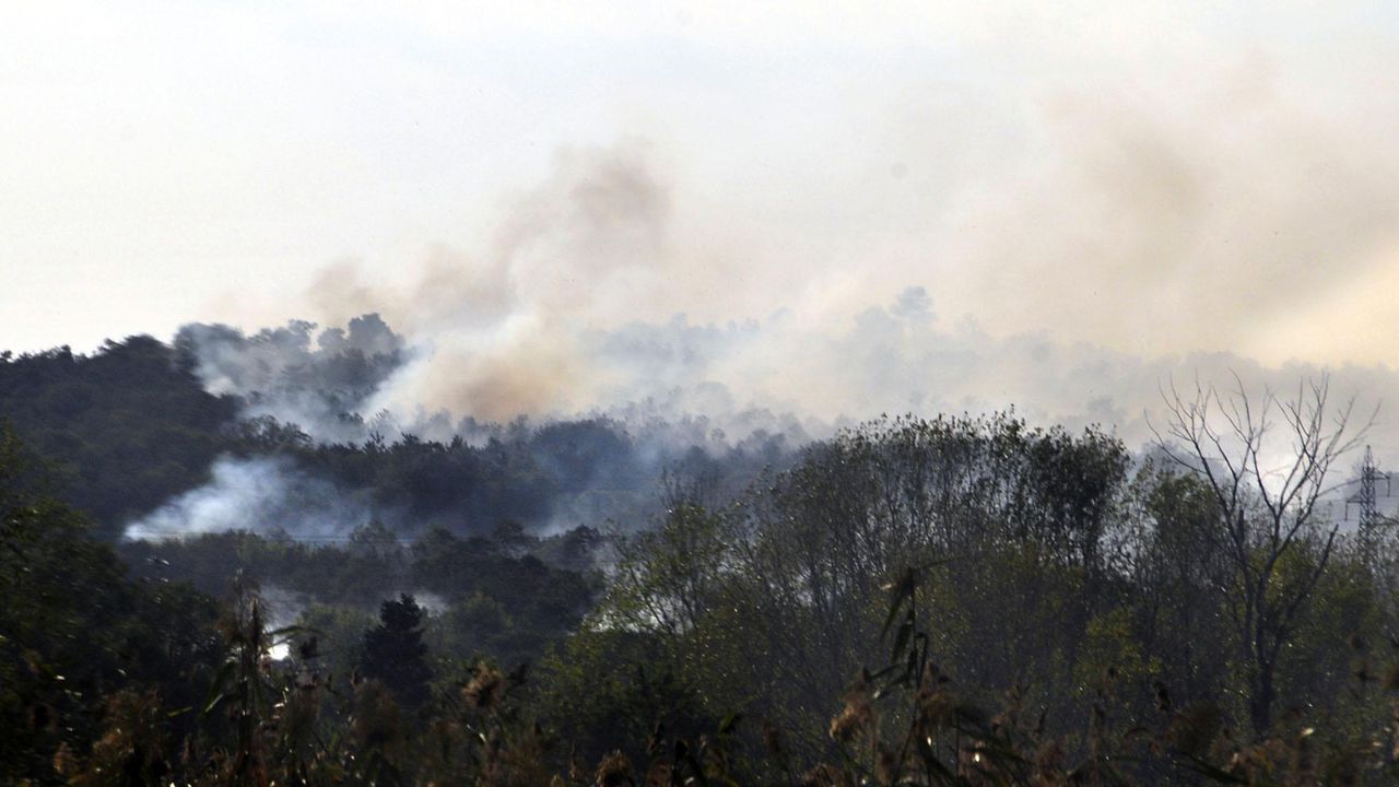 Втори ден гасят пожар край язовир "Порой"