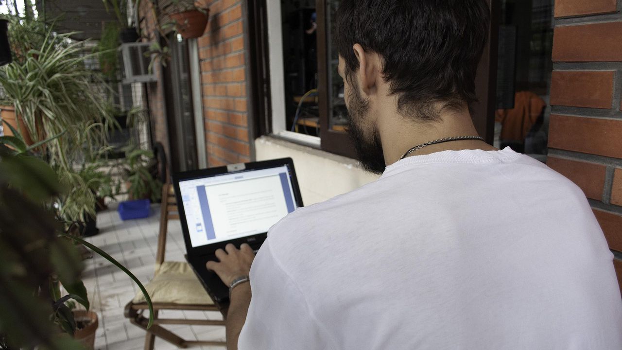 В Румъния само 1,8 процента от заетите работят повече от