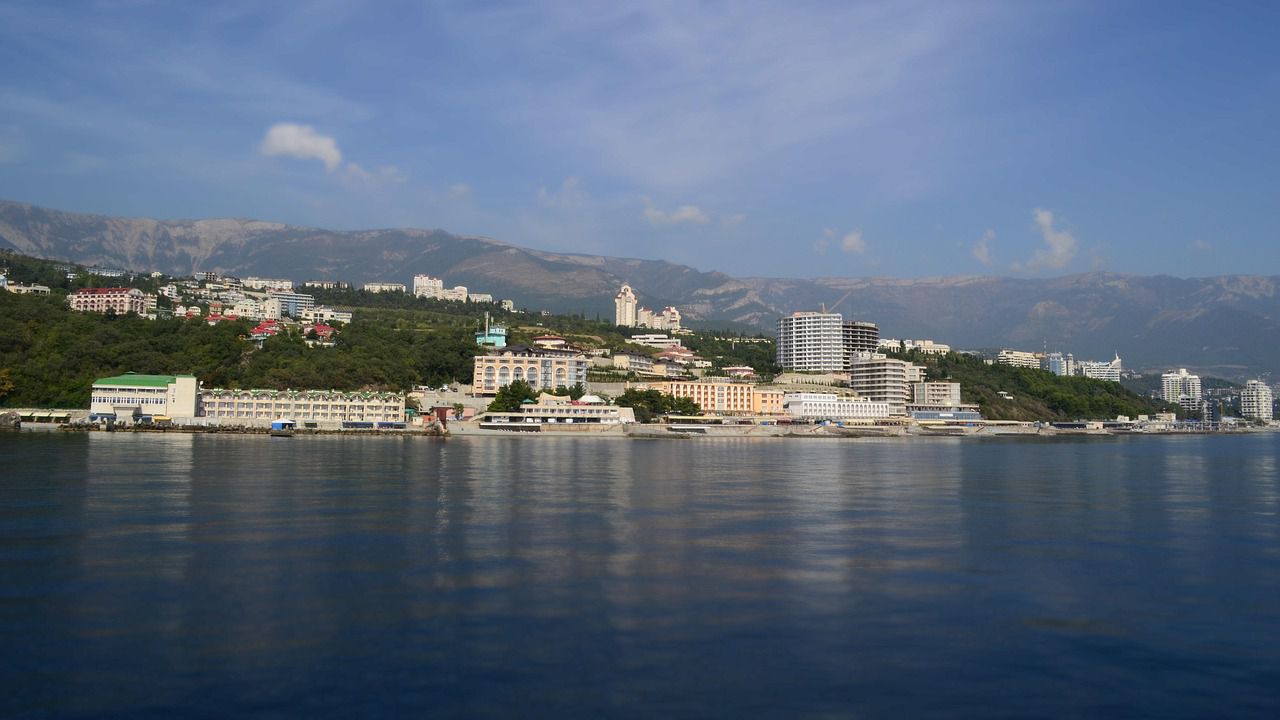 Русия се опитва да представи окупирани от нея украински територии