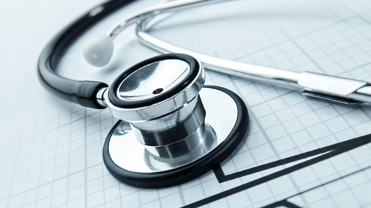 Кардиолог: Хранете се здравословно, спете поне 7 часа и спортувайте за здраво сърце