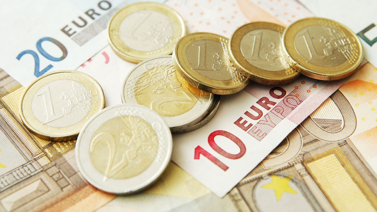 Европейската централна банка (ЕЦБ) отправи безпрецедентен апел към гражданите на