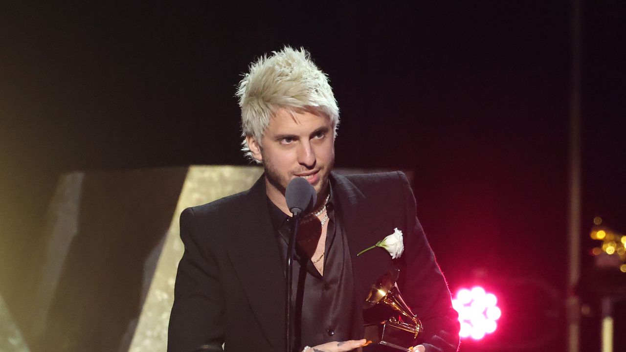 Да продуцираш The Rolling Stones е като да работиш с Батман, казва Андрю Уат