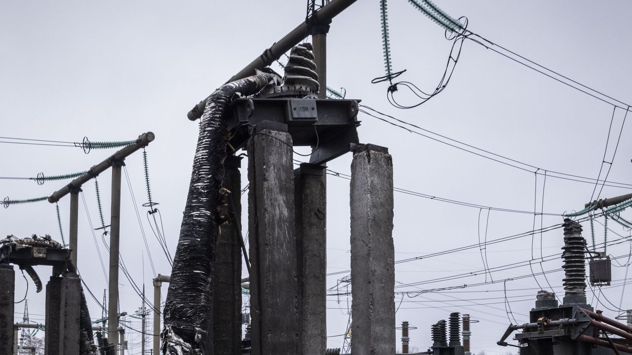 Украйна продължава да възстановява пораженията от вчерашната масирана руска атака