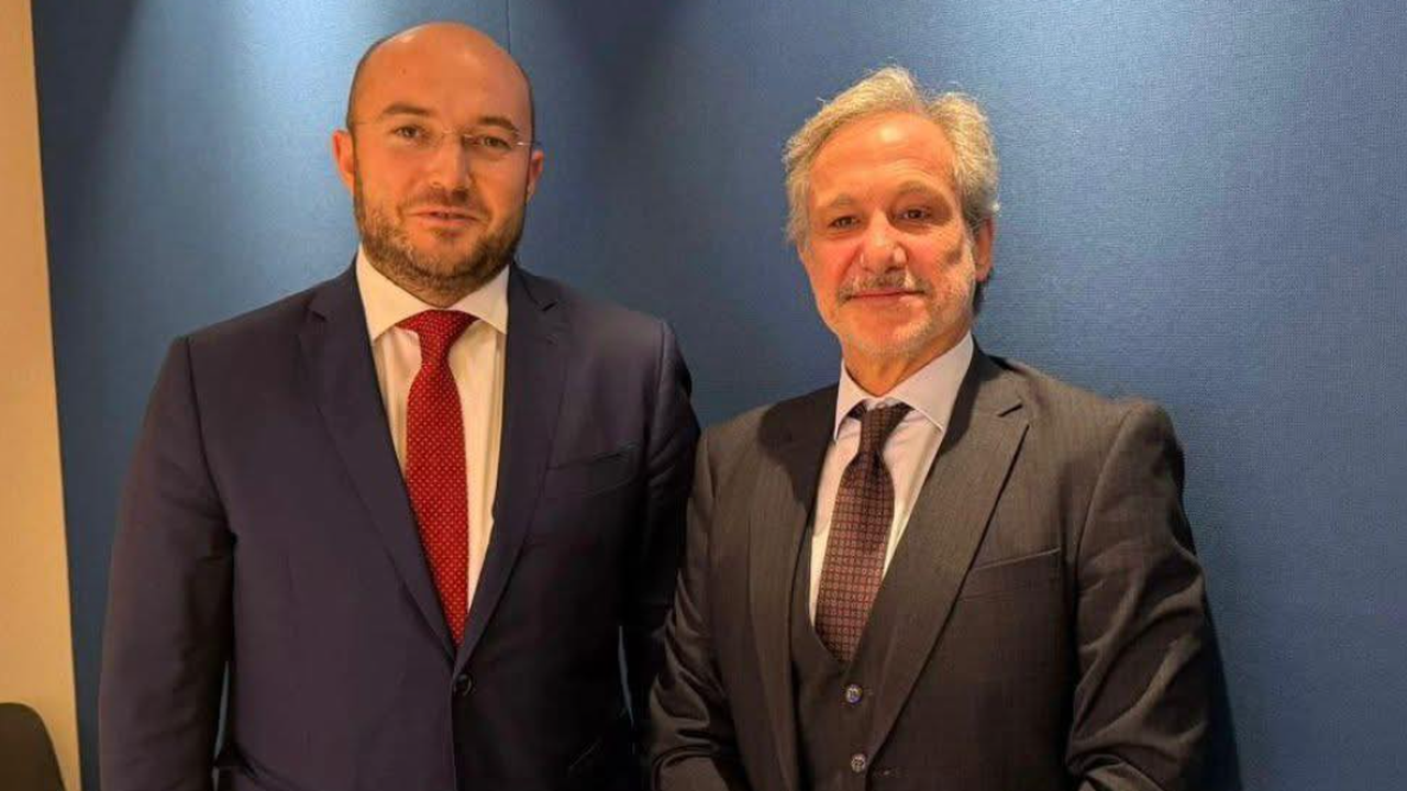 Това написа на личната си страница във Фейсбук министърът на