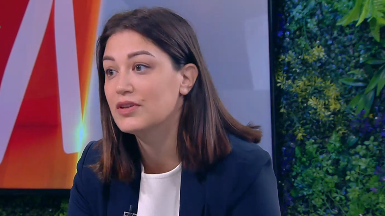 Тя все пак уточни, че Пеевски държи да се знае,