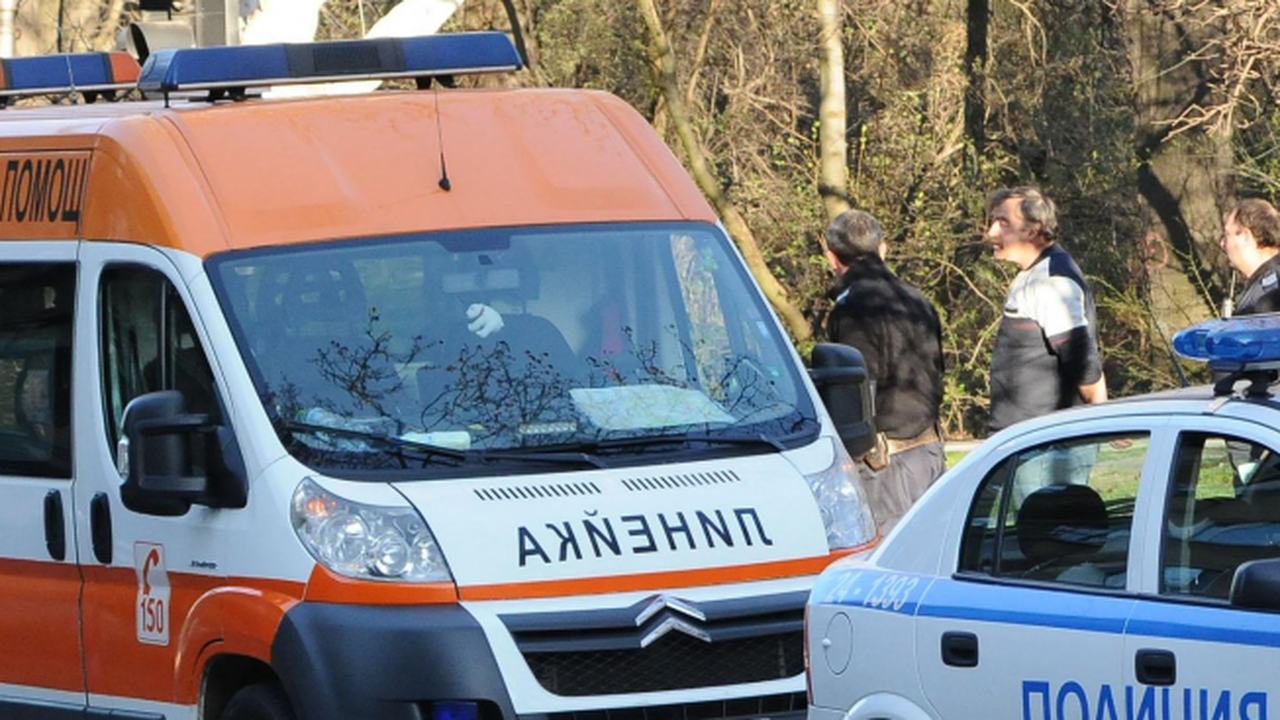 Двама малолетни пребиха 12-годишен