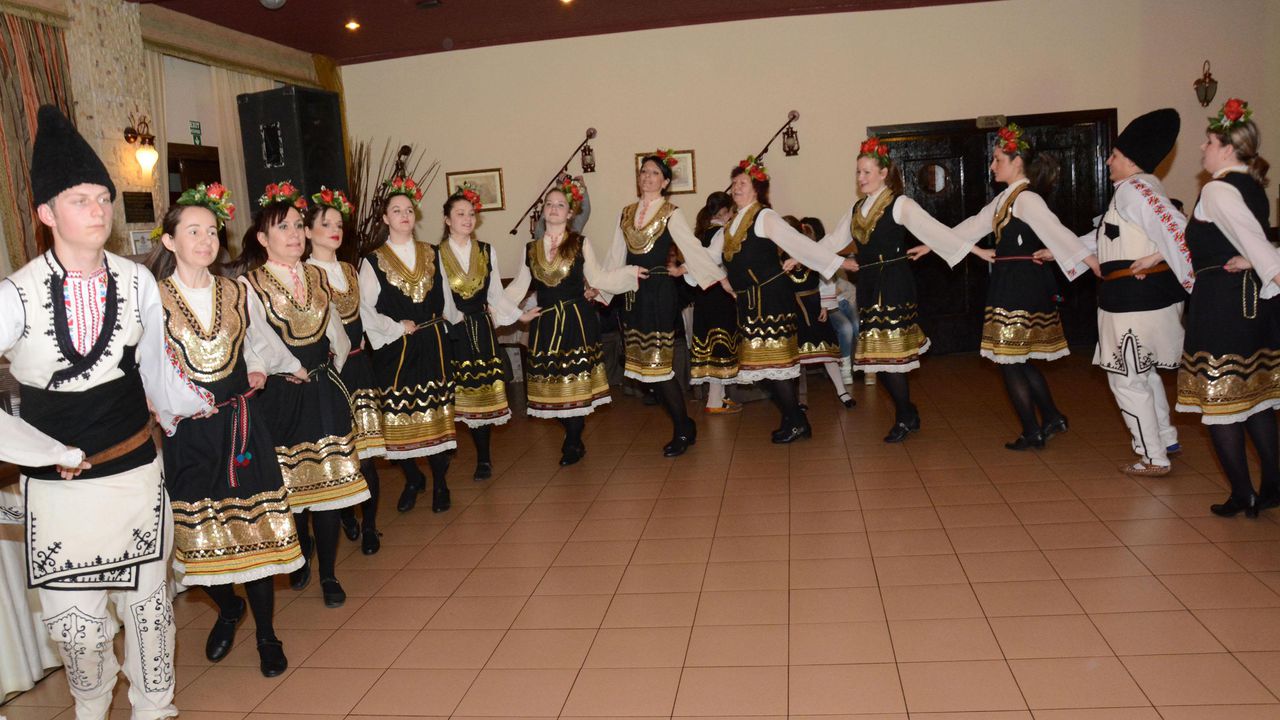 Фестивалът на етносите, багрите и котленския килим събра стотици посетители в Котел