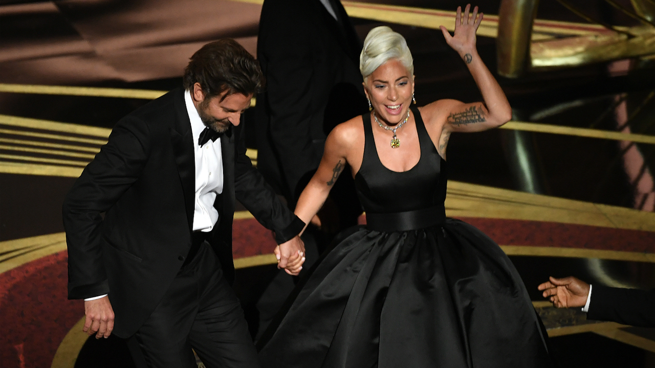 Хит на Лейди Гага оглави класацията на най-добрите филмови песни