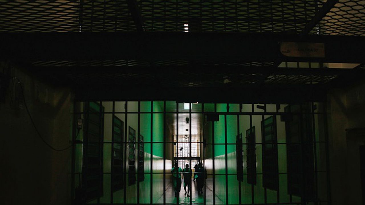 Осъдиха мъж с двойно гражданство за контрабанда на близо 10 кг. хероин