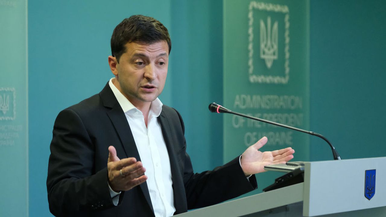 Зеленски постави световен рекорд с 14-часова пресконференция