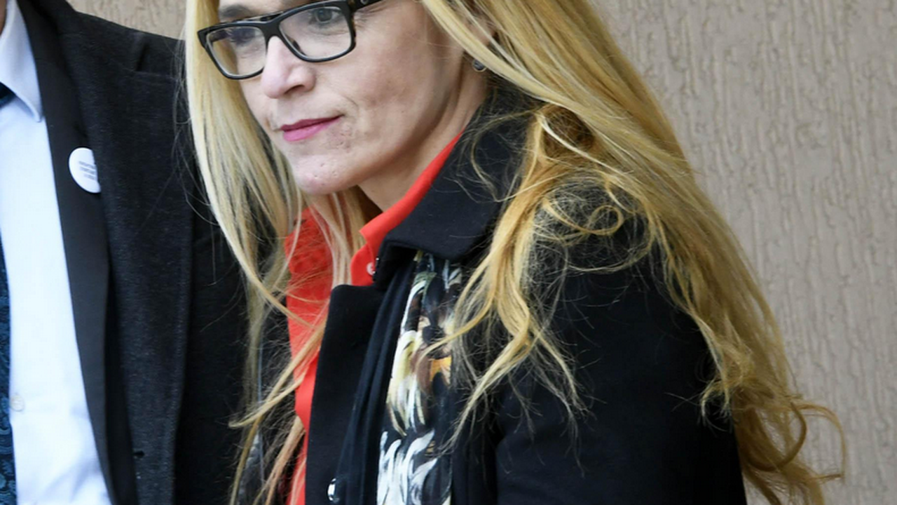 Иванчева отговори на Татяна Дончева: Не съм фризьорка