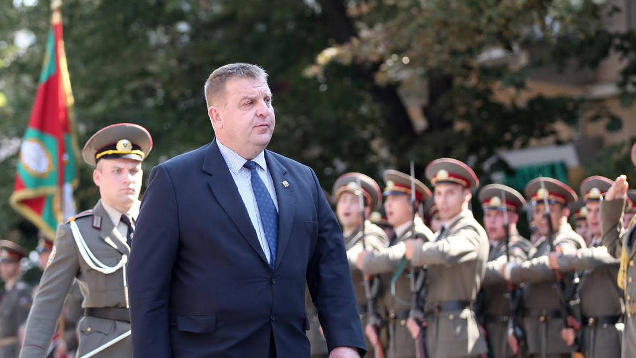 Красимир Каракачанов: Българският офицер трябва да има самочувствието на лидер в обществото