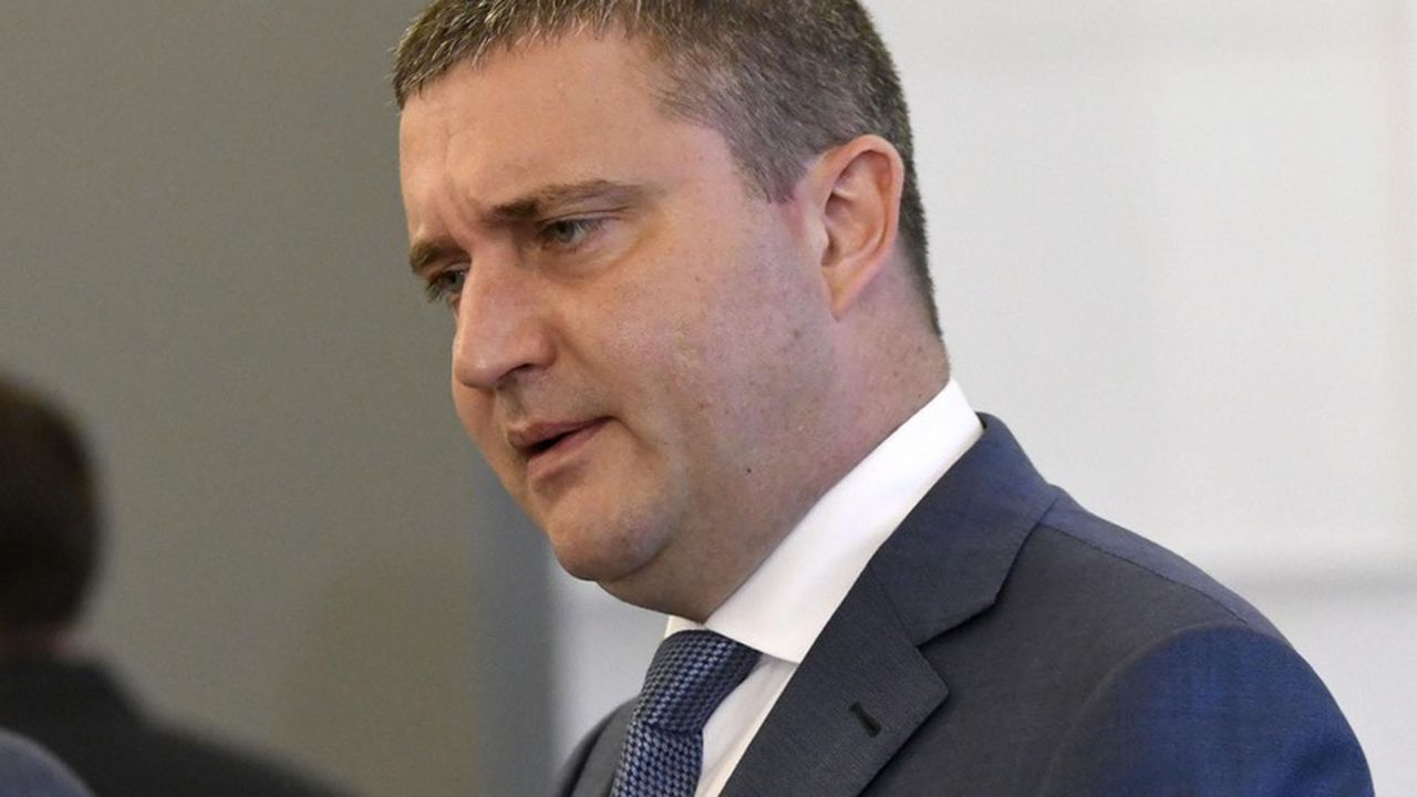 Горанов: България може да плати наведнъж сумата по сделката за изтребителите F-16