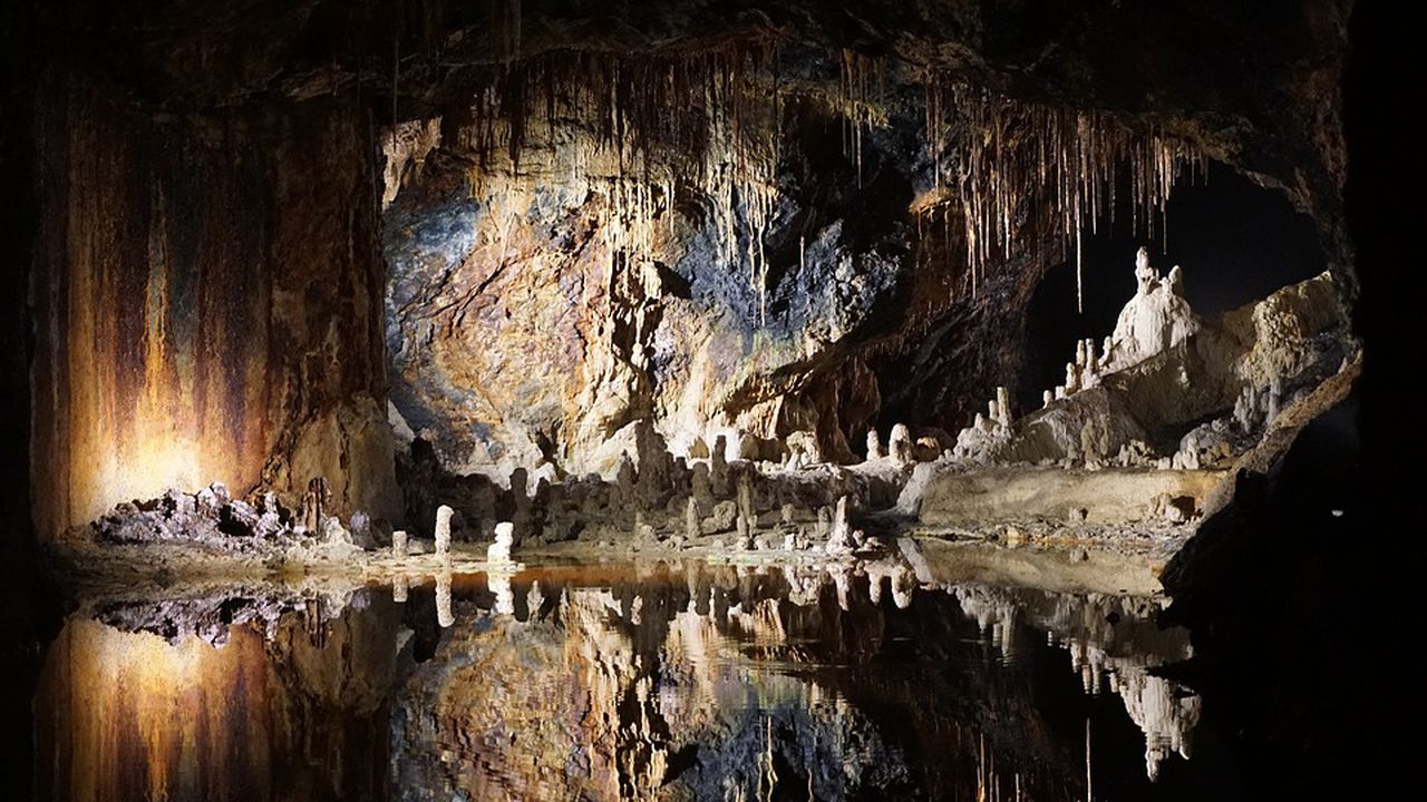 Сложна операция в Полша за спасяване на пещерняци