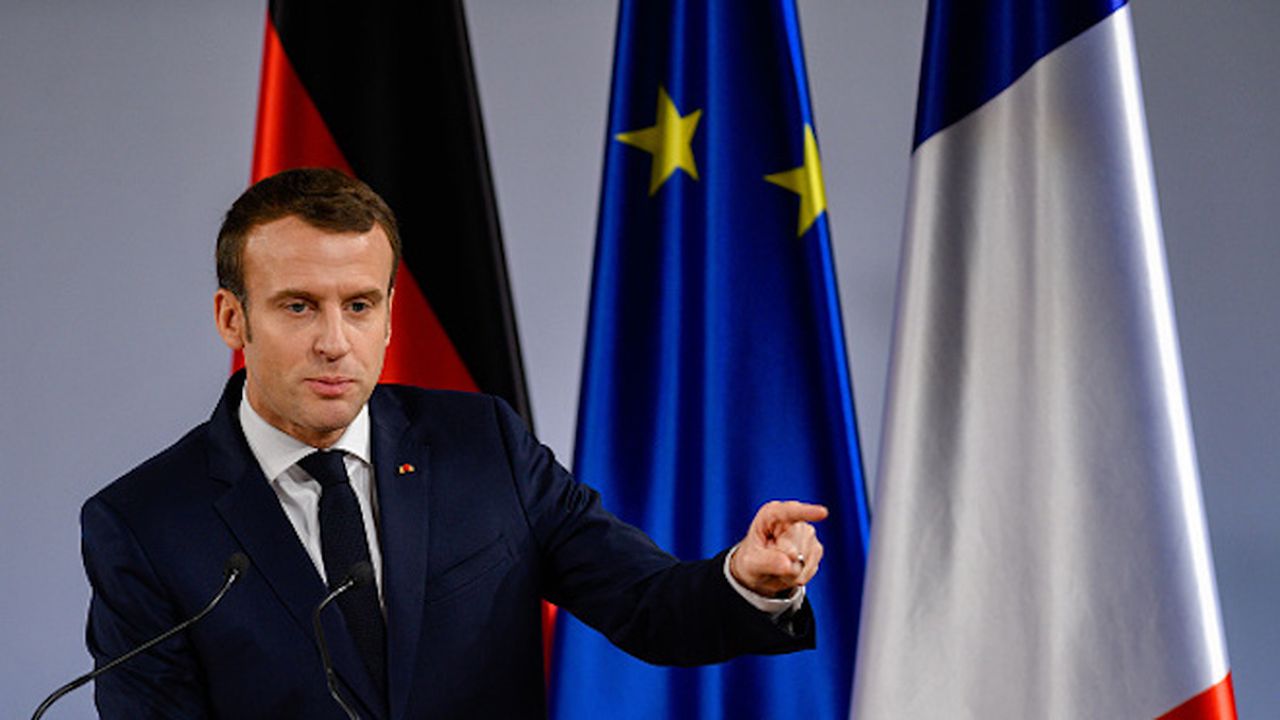 Двама са арестувани във Франция заради планирани насилствени действия срещу Макрон