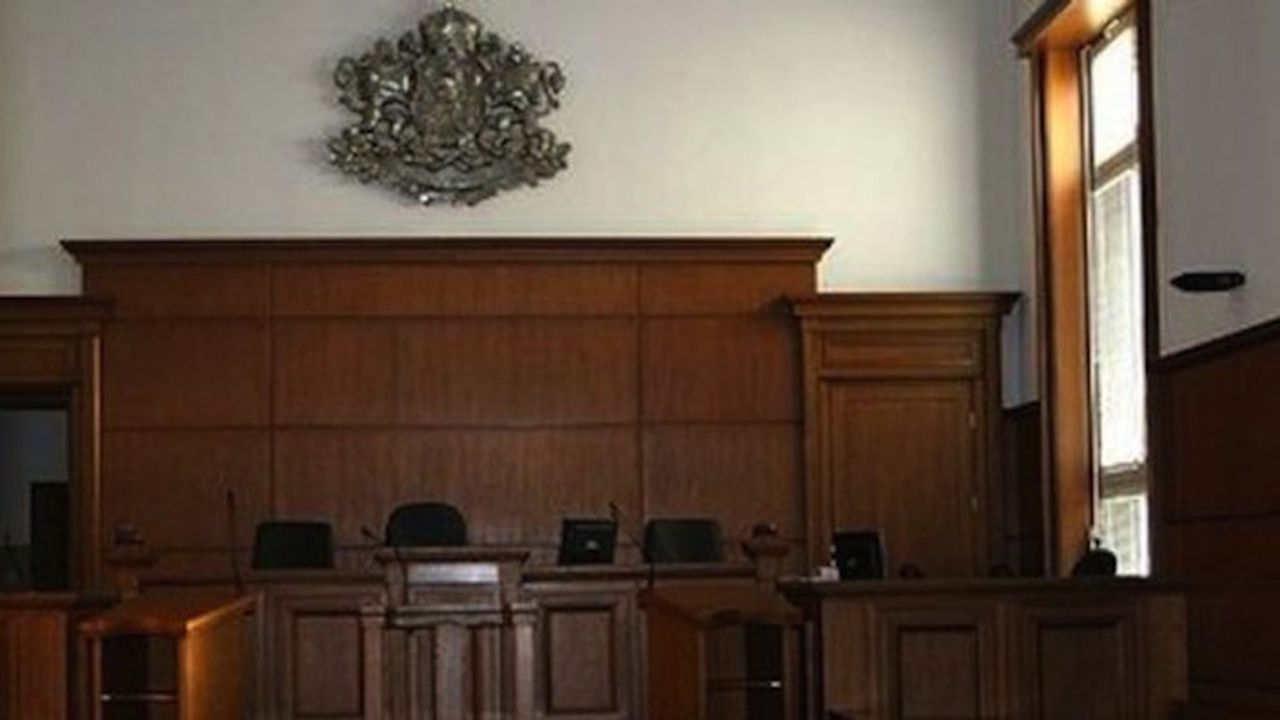Предадоха на съд Теньо, който преби до смърт приятелката си Ивета в Айтос