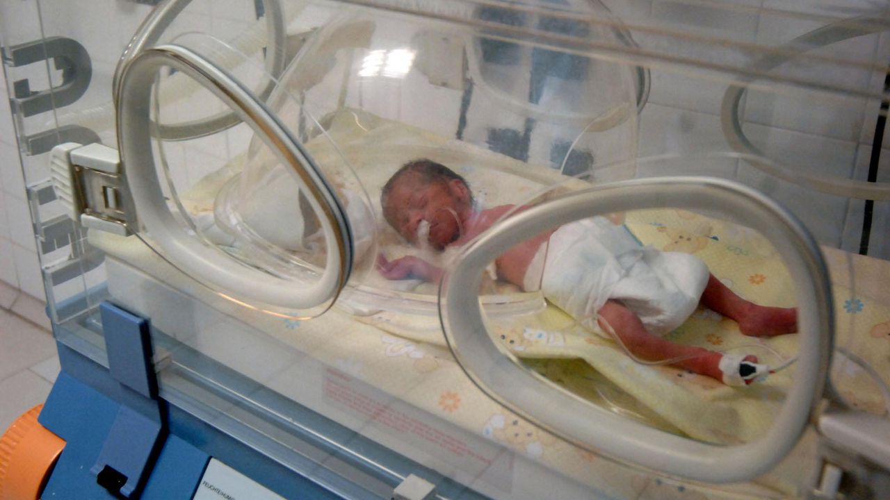 Кабинетът отпуска близо 3,5 млн. лева за детско здравеопазване