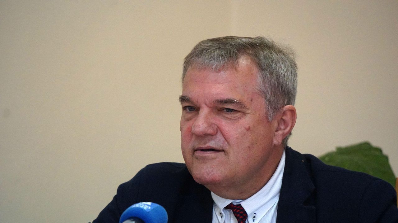 Румен Петков: Ще предложим два варианта на БСП и ДПС за вот на недоверие към правителството