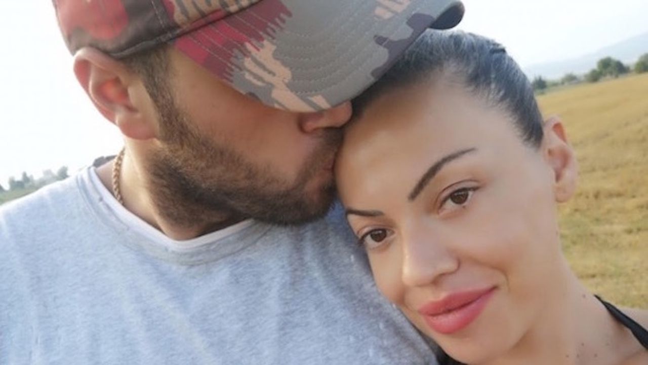 Славея Сиракова се сгоди