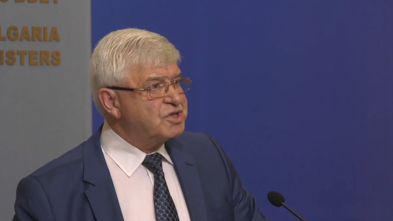 Министър Ананиев: 86 млн. лева ще влязат в болничните бюджети до края на годината