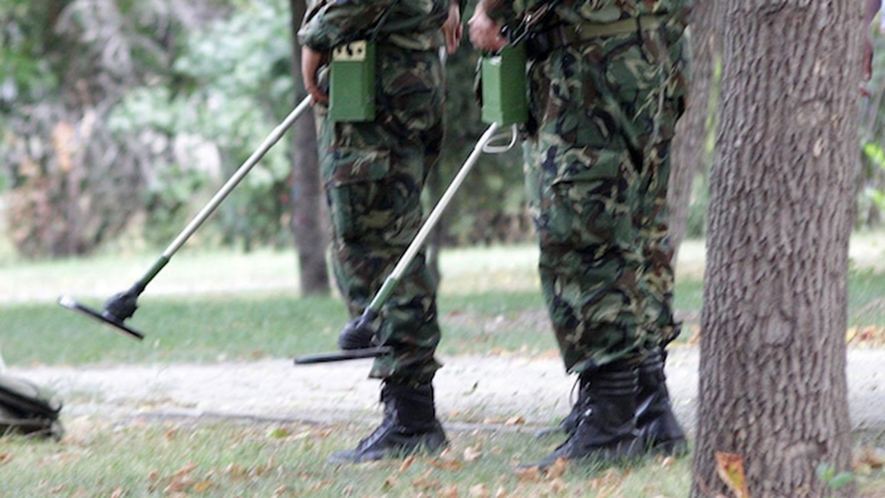 Двама иманяри заловиха в Бобов дол