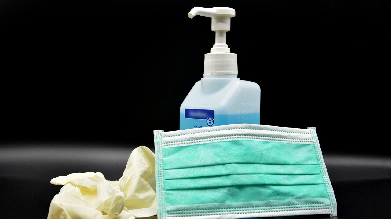 Има ли маски и дезинфектанти в аптечната мрежа?