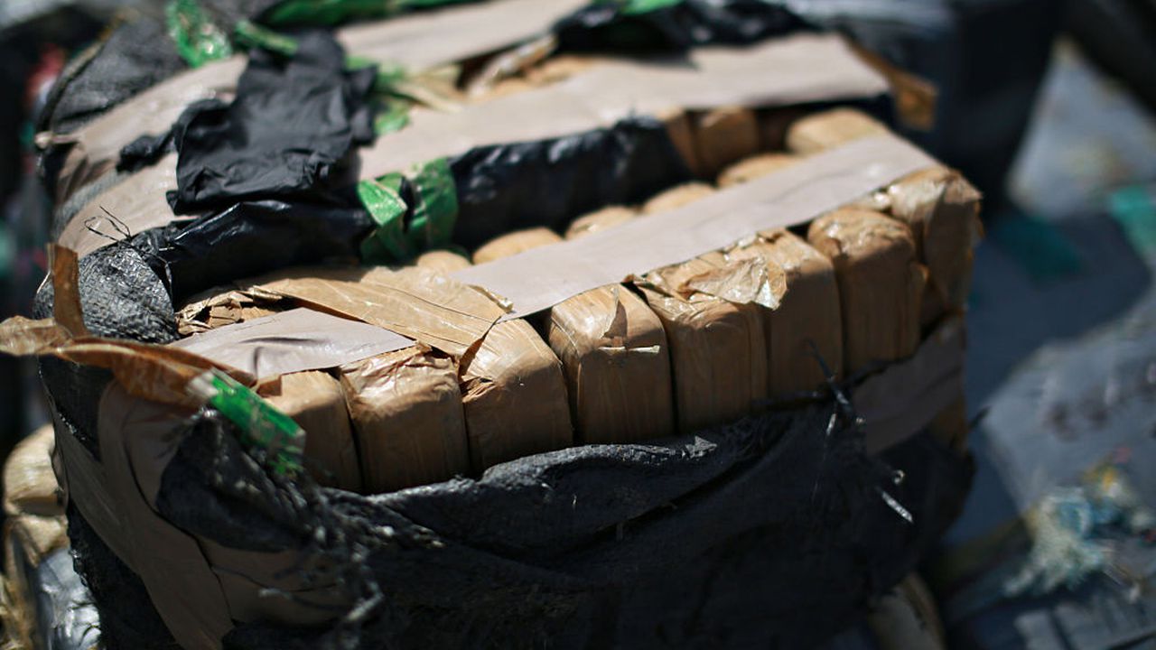 В Бургас са заловили огромни количества кокаин