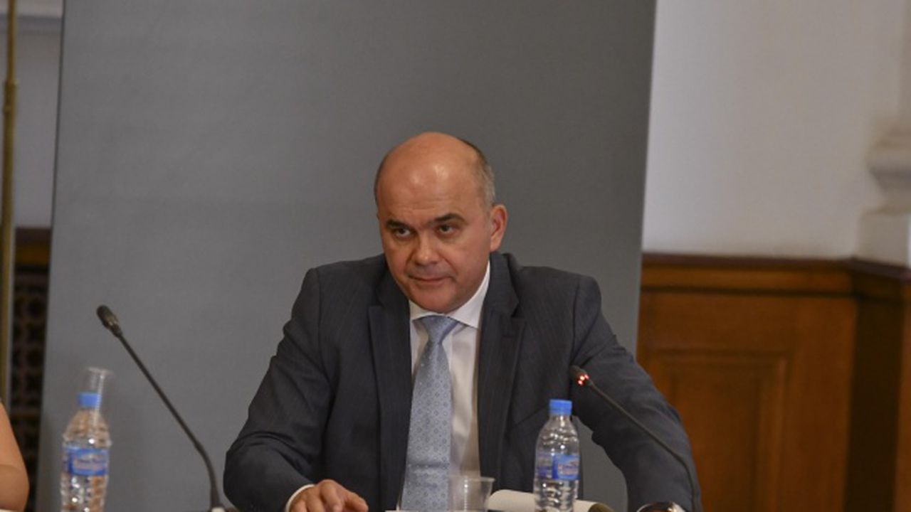 65% от децата в нужда са настанени в приемни семейства