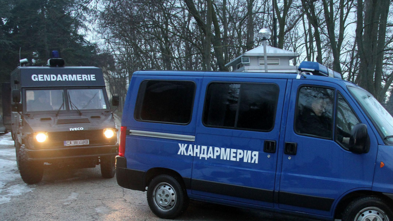 Полицейска акция в Плевенско във връзка с боклука от Италия