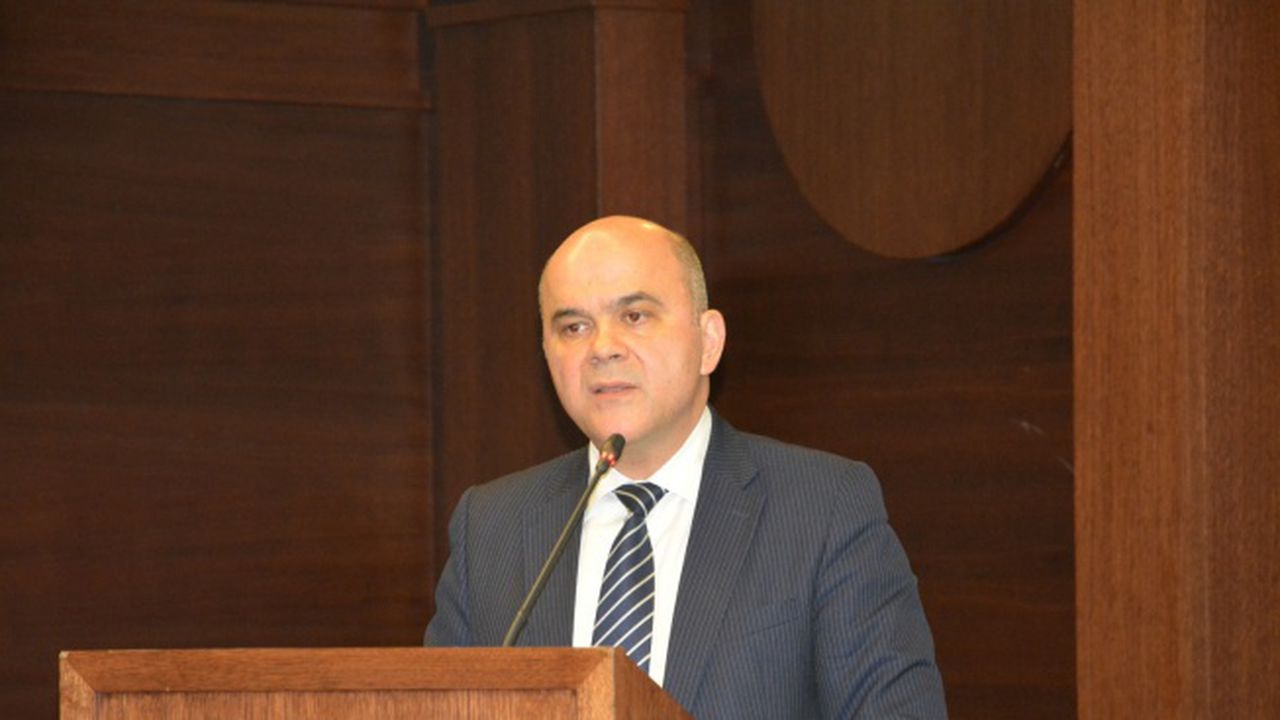 Бисер Петков: Всеки ден обяснявам, че никой няма намерение да отнема деца от родителите им