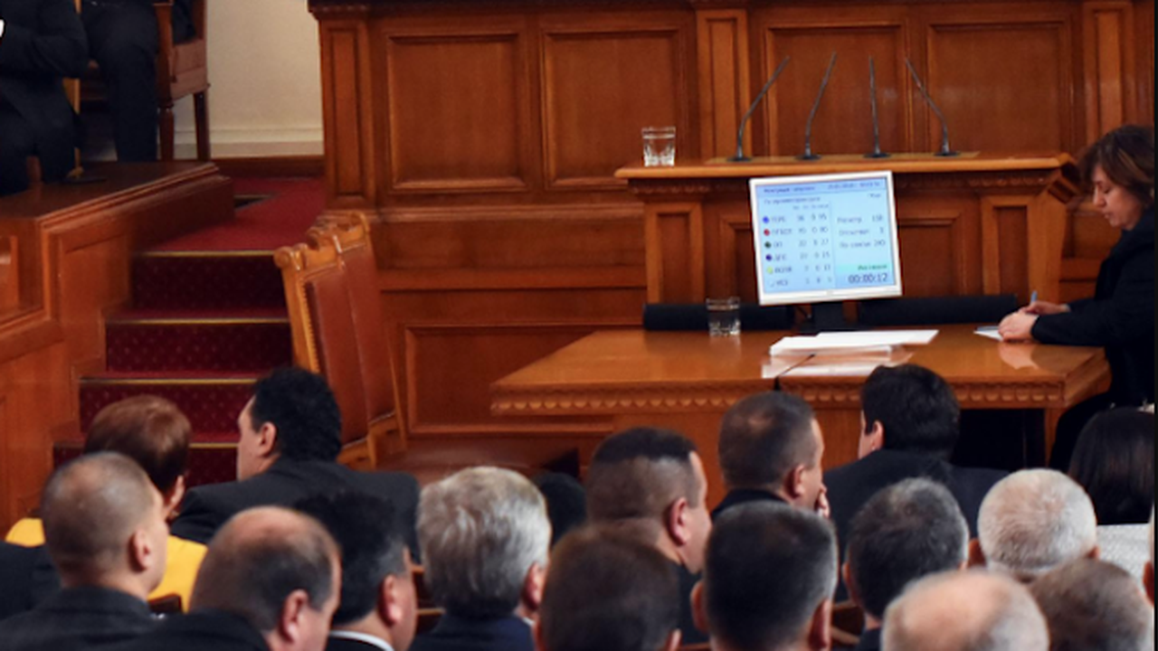 Депутатите допуснаха Сотир Цацаров и Симеон Найденов до изслушването за шеф на КПКОНПИ