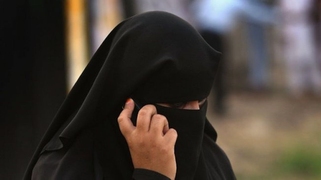 Починало е бебето, родено от лишената от британско гражданство джихадистка