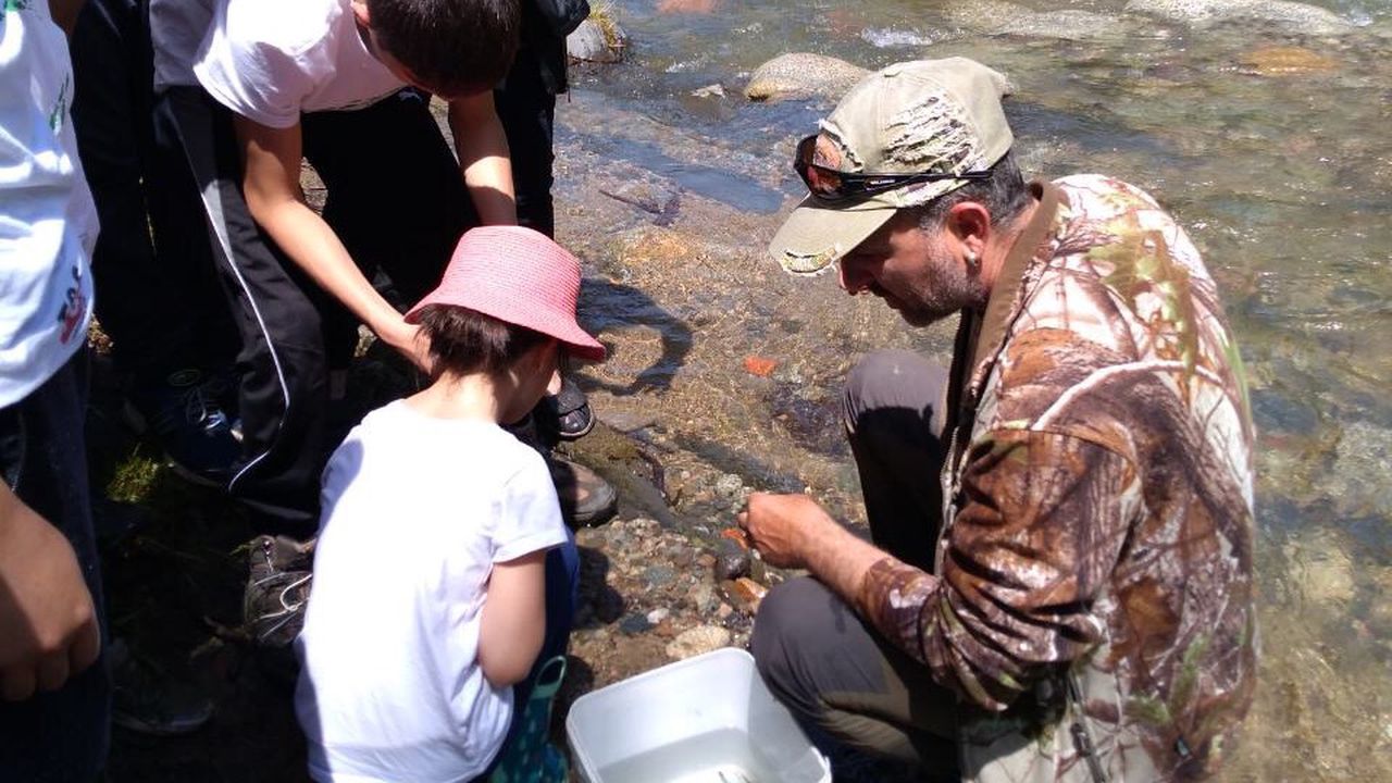 За трета поредна година деца зарибиха водите на р. Бели Вит