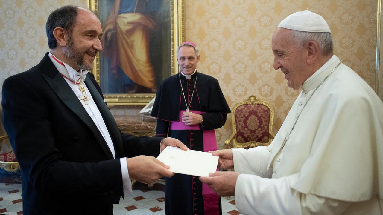 Новият ни посланик във Ватикана връчи акредитивните си писма на папа Франциск