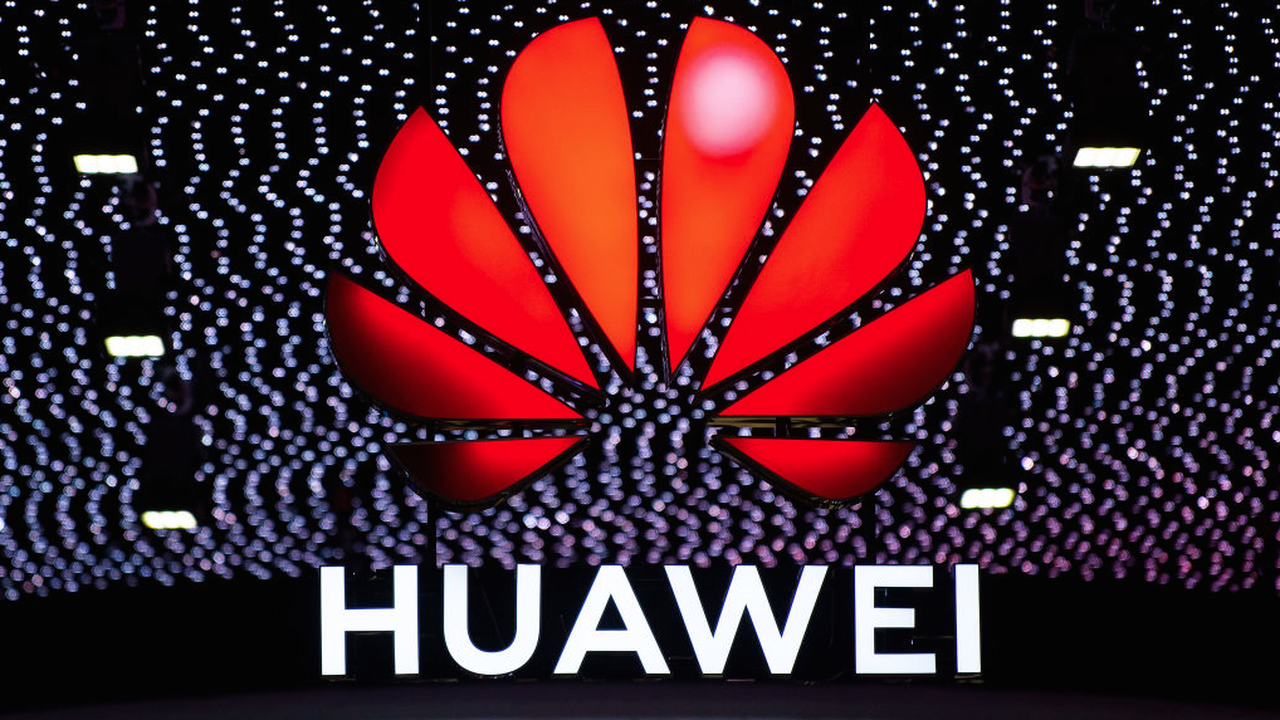 САЩ смекчават скоро някои търговски ограничения срещу Huawei