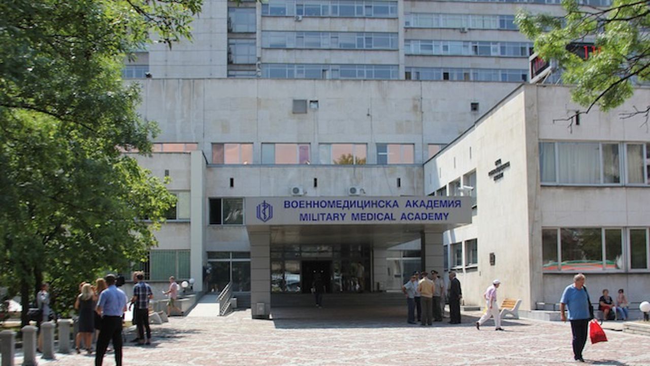 Обявен е конкурс за 30 вакантни длъжности за лекари в структурите на ВМА