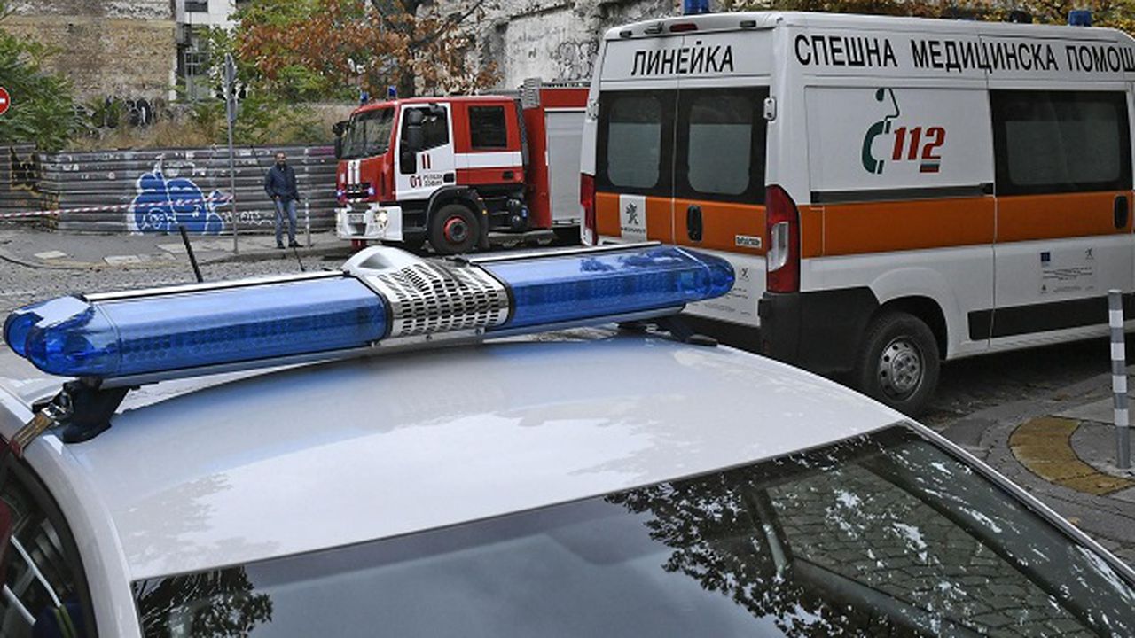 Цистерна се обърна и премаза работник