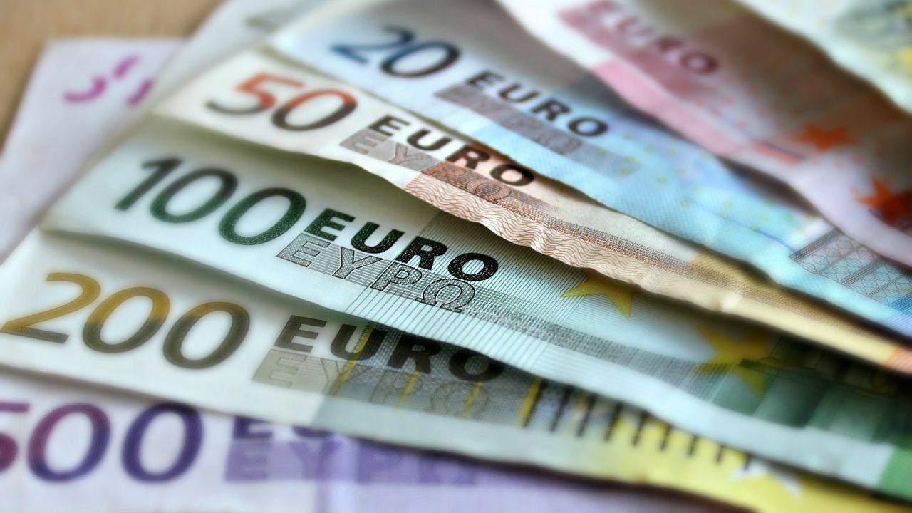 Средната заплата в Унгария е до 1100 евро