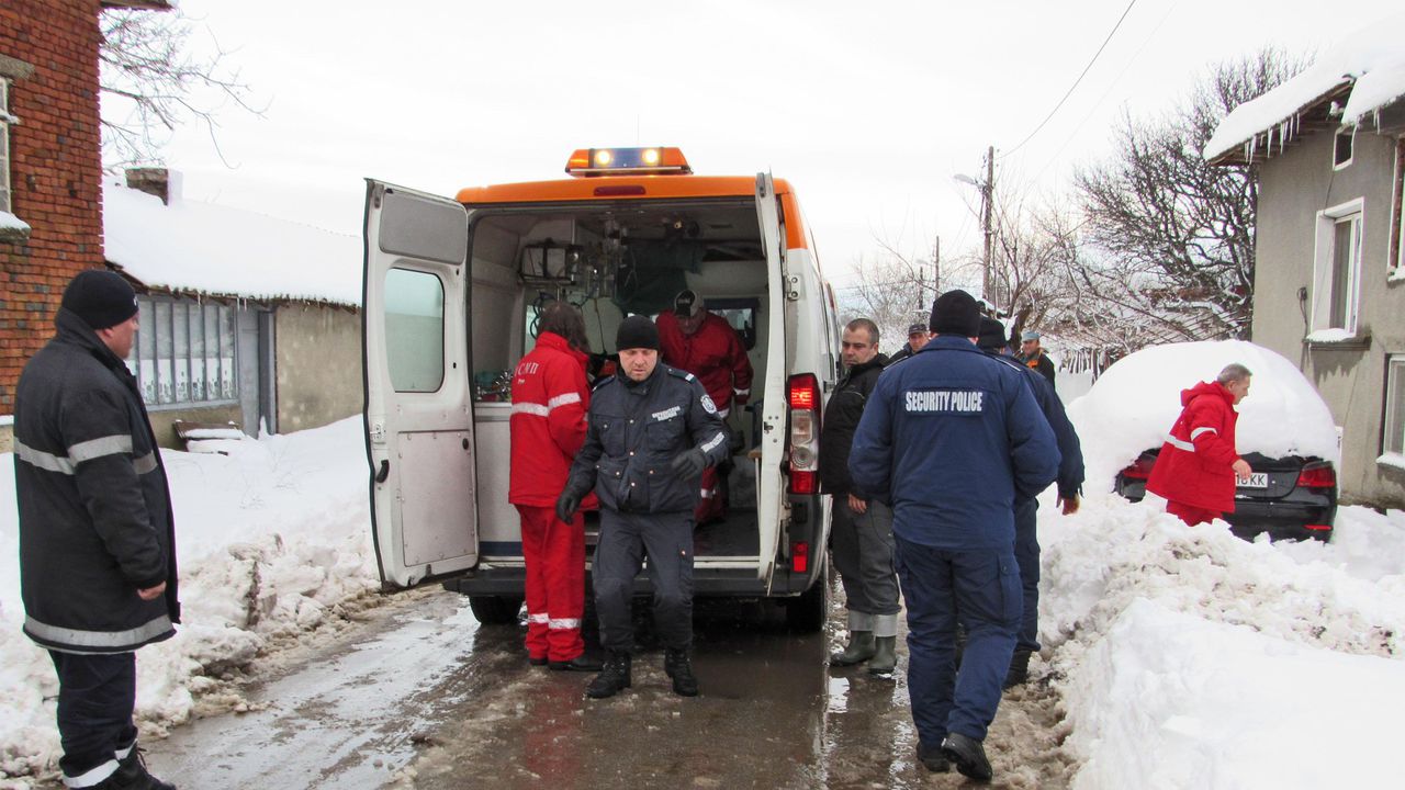 Почина бащата от обгазеното семейство в Сливо поле