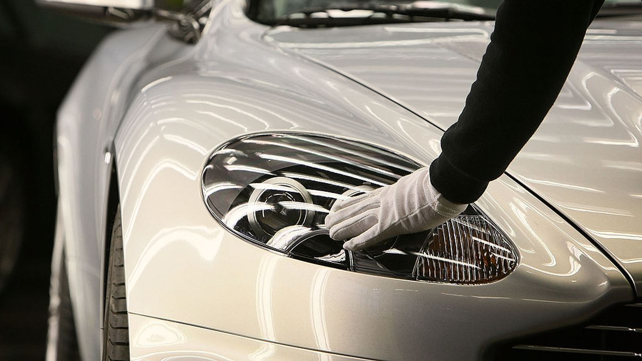 Луксозни марки платиха 75 млн. британски лири, за да ги използва Джеймс Бонд