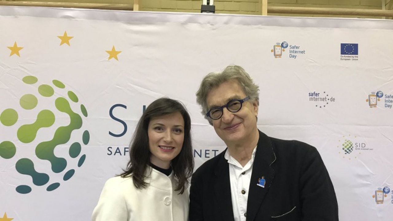 За безопасността в интернет ще разговарят Вим Вендерс и Мария Габриел