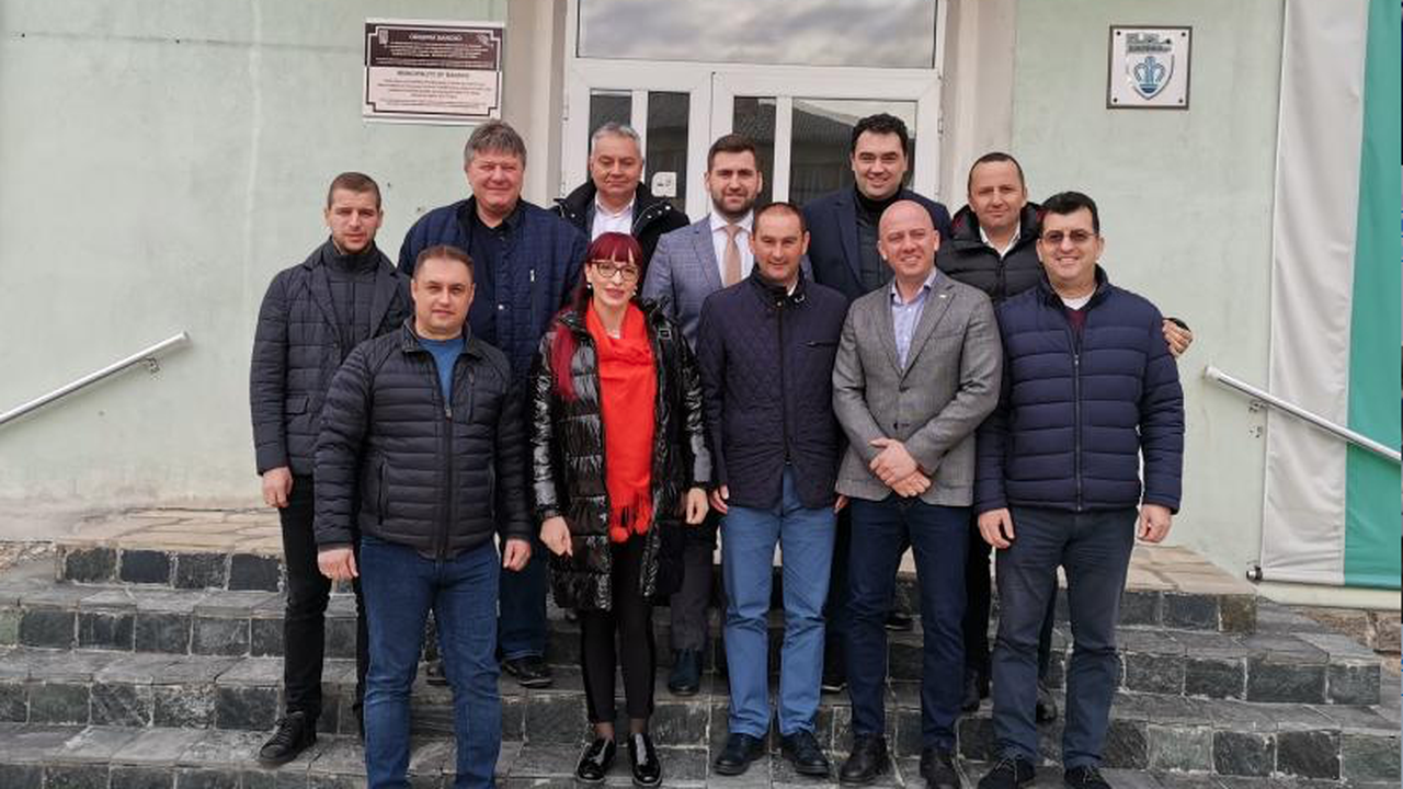 Андрей Новаков и депутати от ГЕРБ се срещнаха с пенсионери от Добринище и Разлог