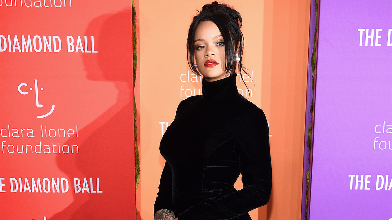 Риана издава "визуална автобиография"