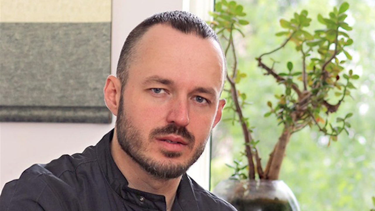 Доц. Стойчо Стойчев пред novini.bg: Коронавирусът осигури служебно преизбиране на Корнелия Нинова  като председател на БСП