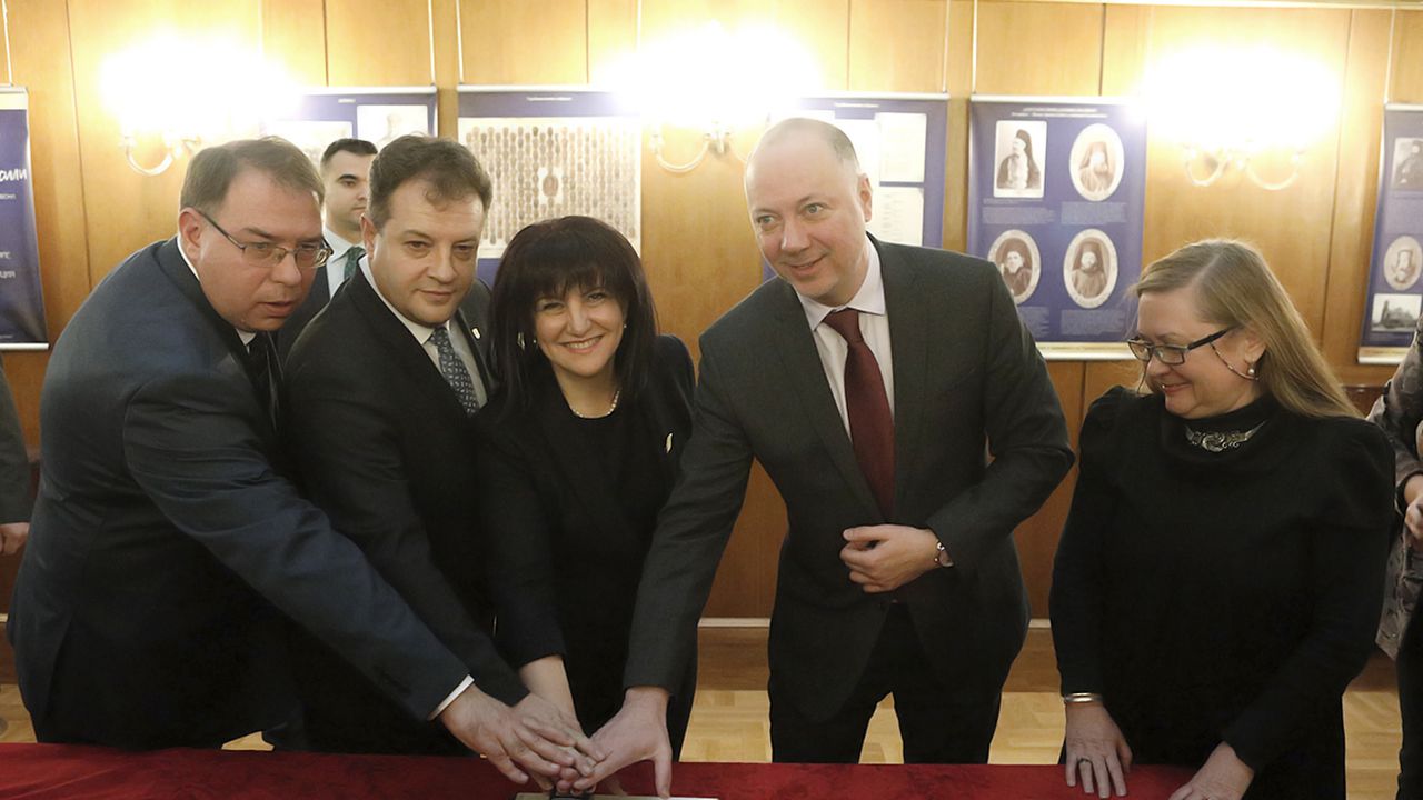 Валидираха юбилеен пощенски блок с марка, посветени на 140-ата годишнина от приемането на Търновската конституция