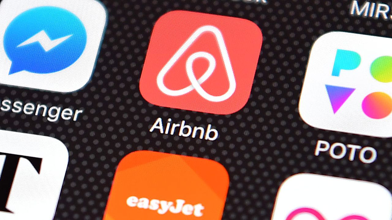 Airbnb съкращава една четвърт от служителите си в света