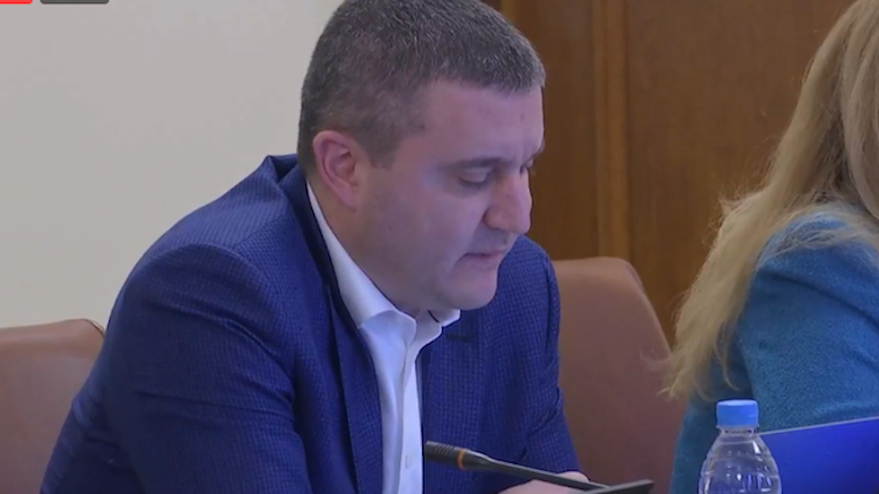 Горанов: Безработицата намалява, минималната заплата ще нарасне