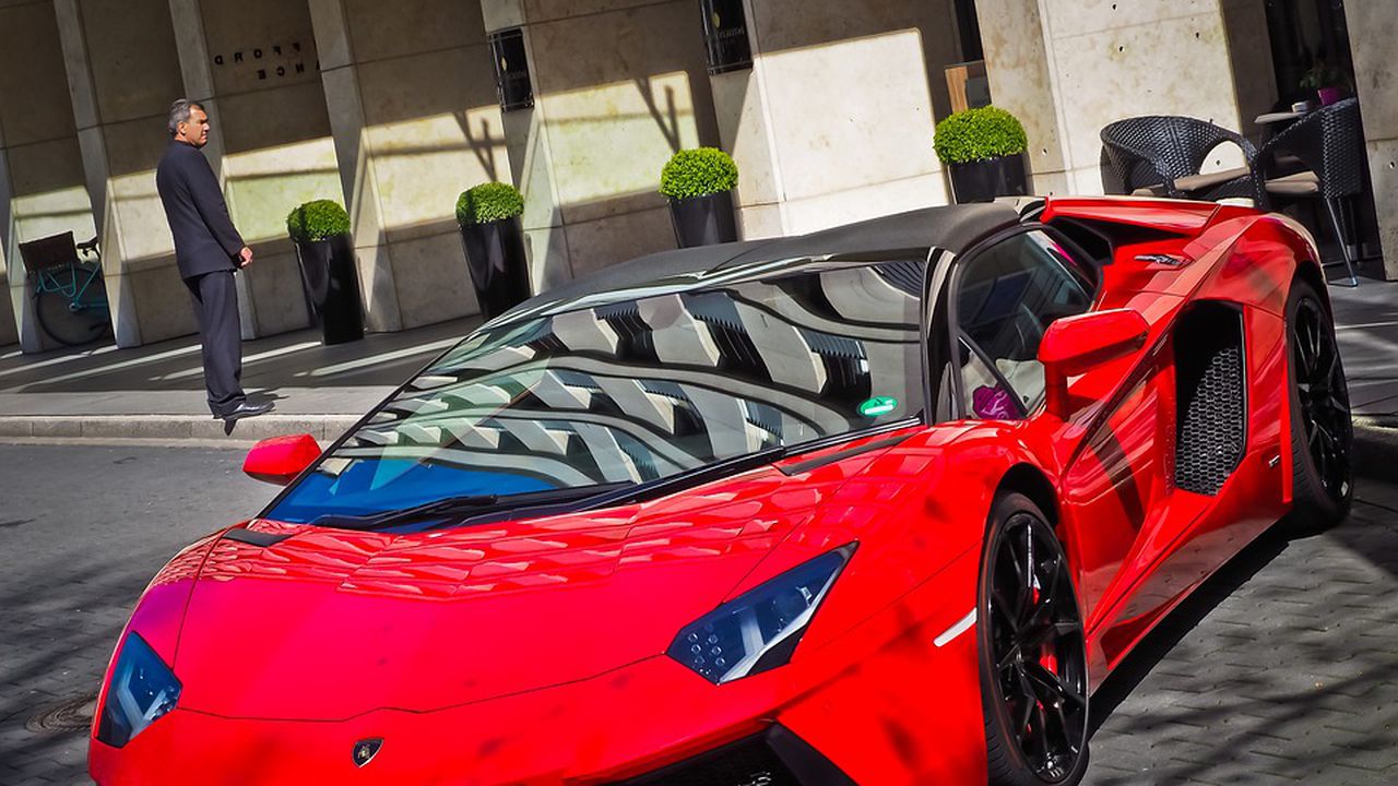 Продажбите на "Ламборгини" скочиха почти двойно