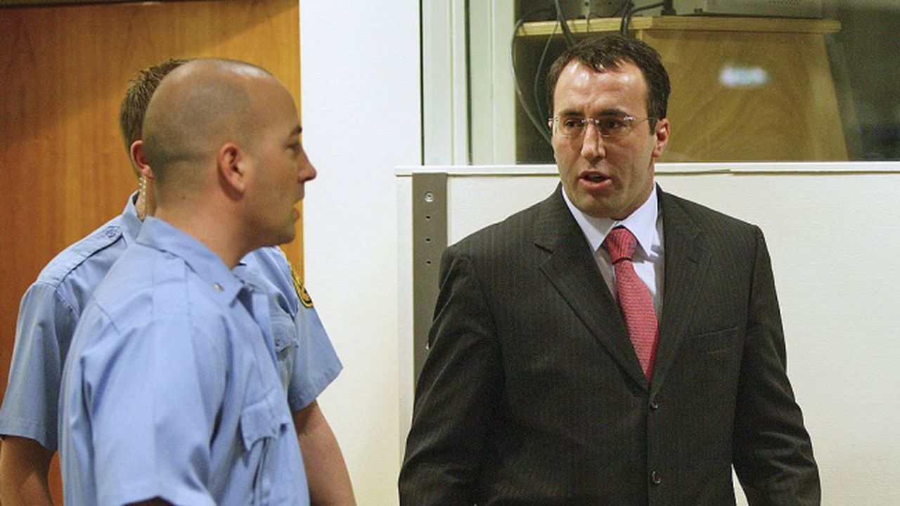 Косовският премиер Харадинай поиска да бъде намалена заплатата му