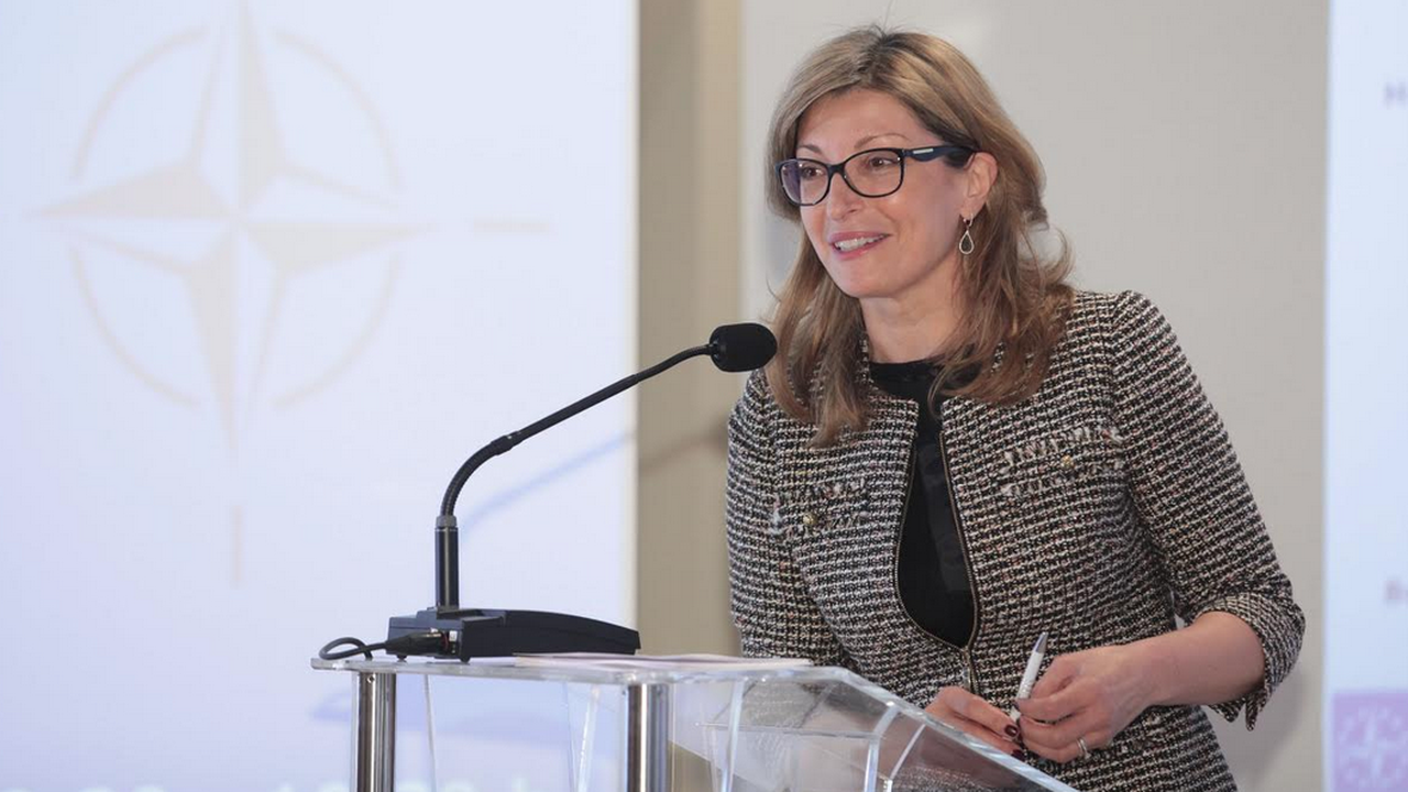 Захариева: Разширяването на НАТО не бива да спира